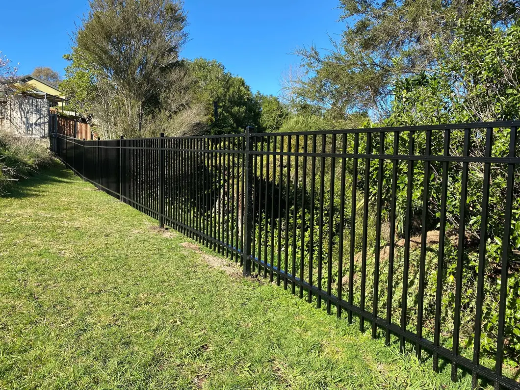 Garden Home Security Steel Metal Powder Coated Outdoor Spear Metal Tubular Black Galvanized Panels Powder Coat Fencing Fence